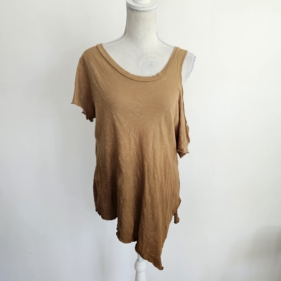 LNA Brown Ombre Asymmetrical Off Shoulder Tee - Picture 2 of 9